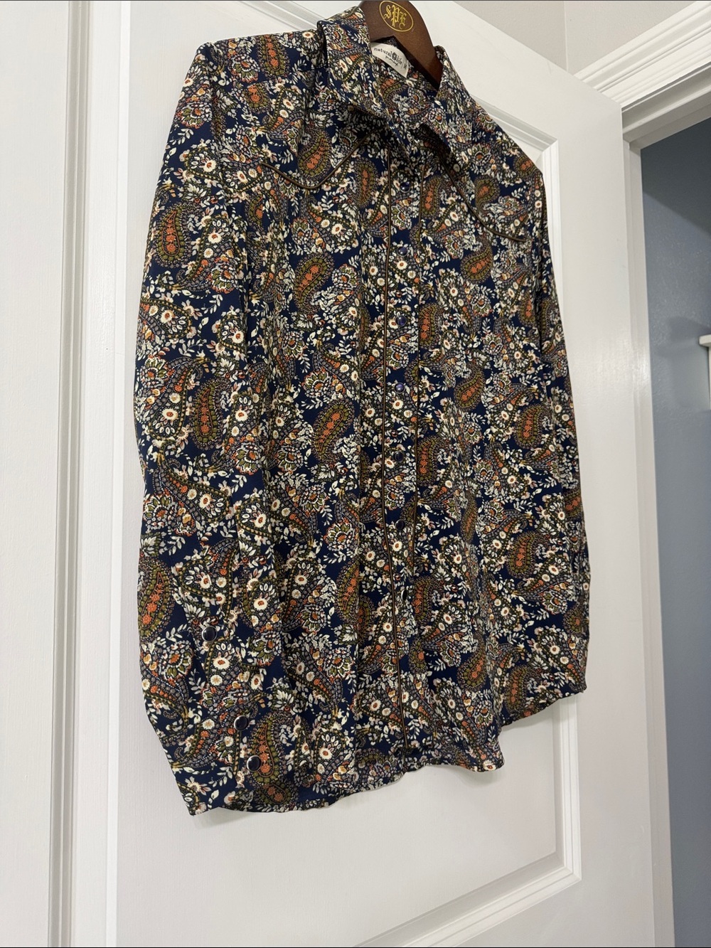 Natural life Medium western style yoke trim Paisley Floral Button-Down Shirt - Picture 4 of 5